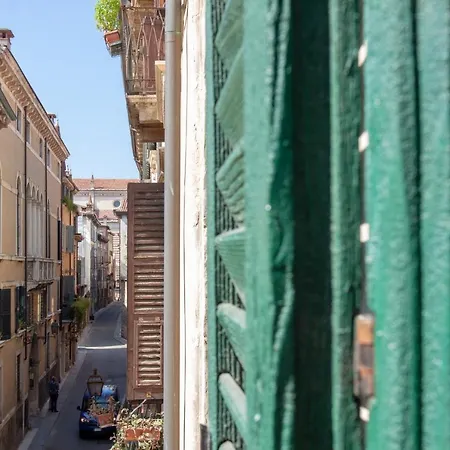Domus Suites Verona Exterior photo